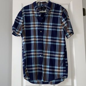 American Eagle men’s short sleeved button down